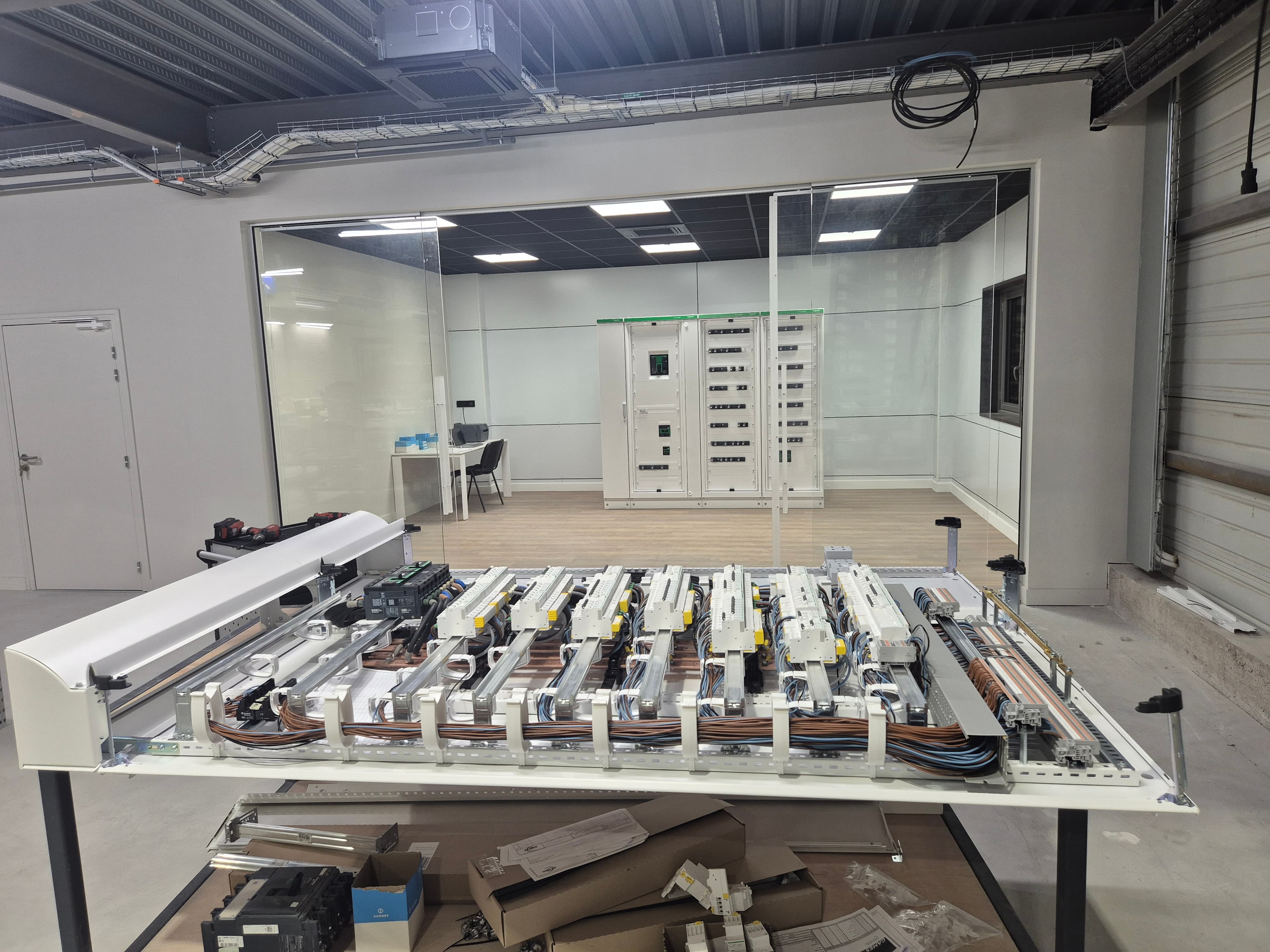 Préparation atelier d’un coffret électrique